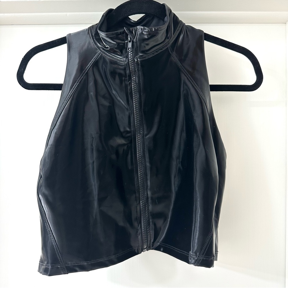 Heroine Sport Black Work Crop Top in Onyx, Zipper, Size L, NWT